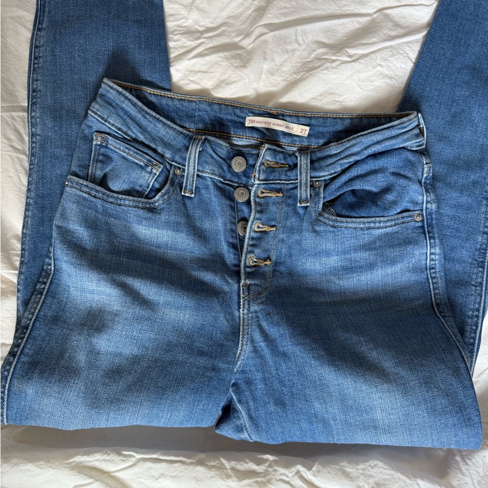 Levi's High Rise Blue Jeans Classic Denim